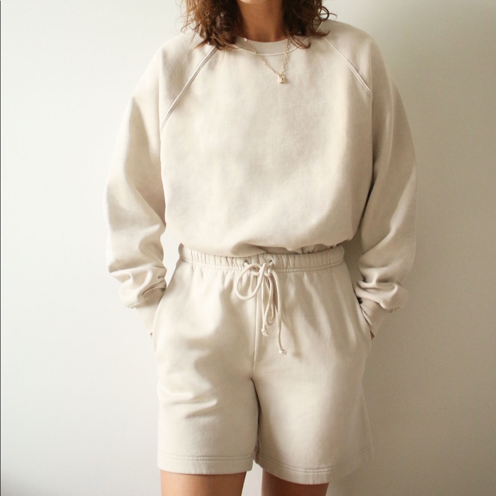 Aritzia Wilfred Free Beige Sweat Shorts Small